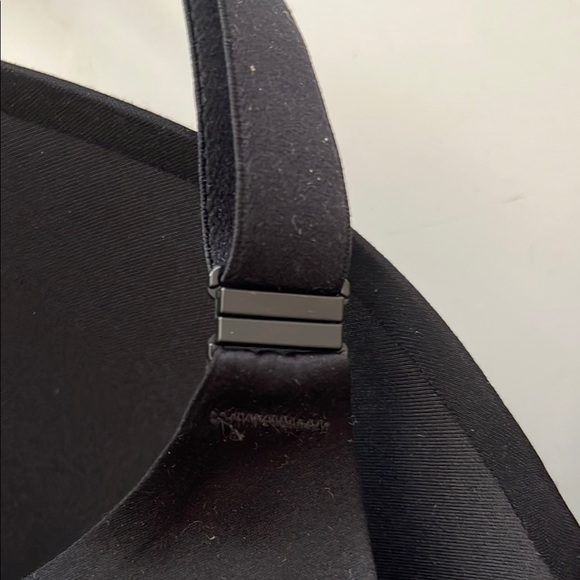 Victoria’s Secret Black Wireless Bra - Picture 6 of 6